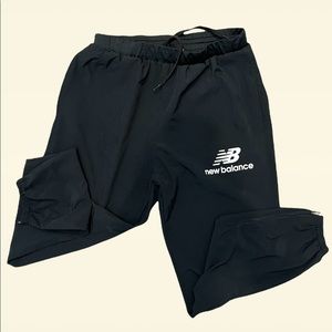 New balance windbreaker joggers medium
